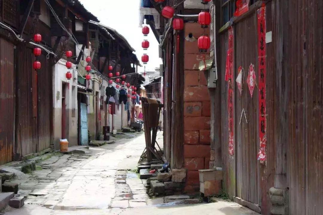 孕十九周缺钙和铁，请问在饮食方面多吃点什么比较合适？游戏画面